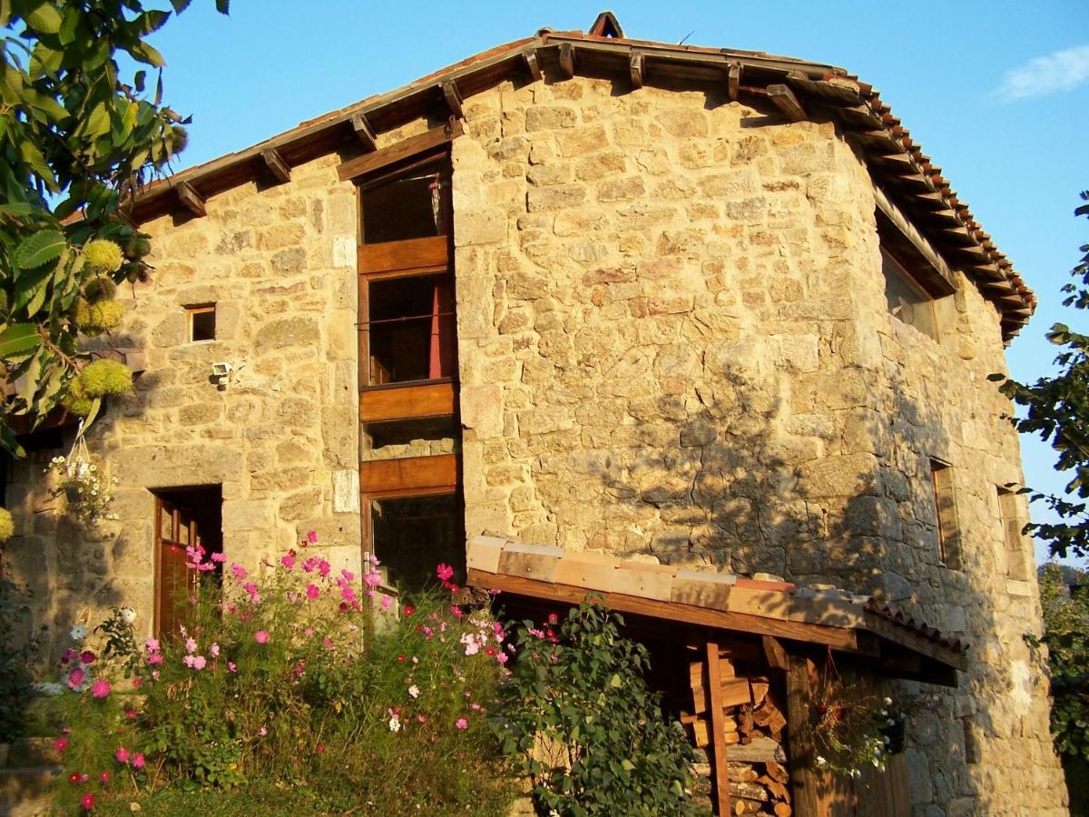 Gite De Chapeleche Les Chataigniers Gluiras Exterior photo